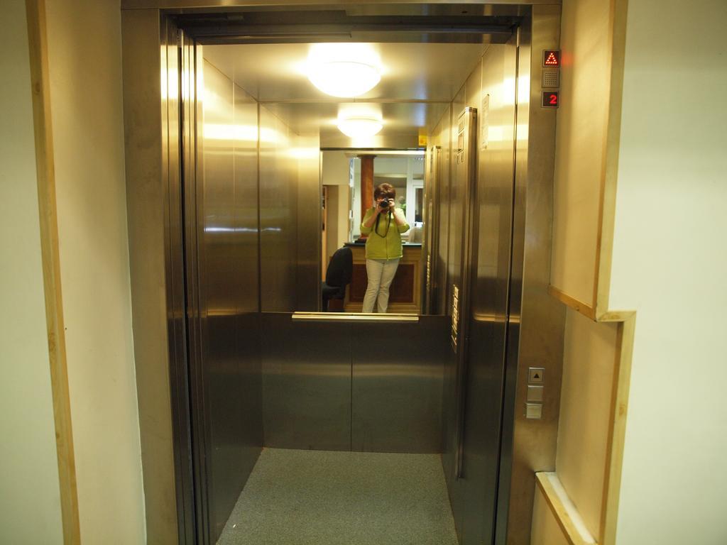 Hotell Westa 2*